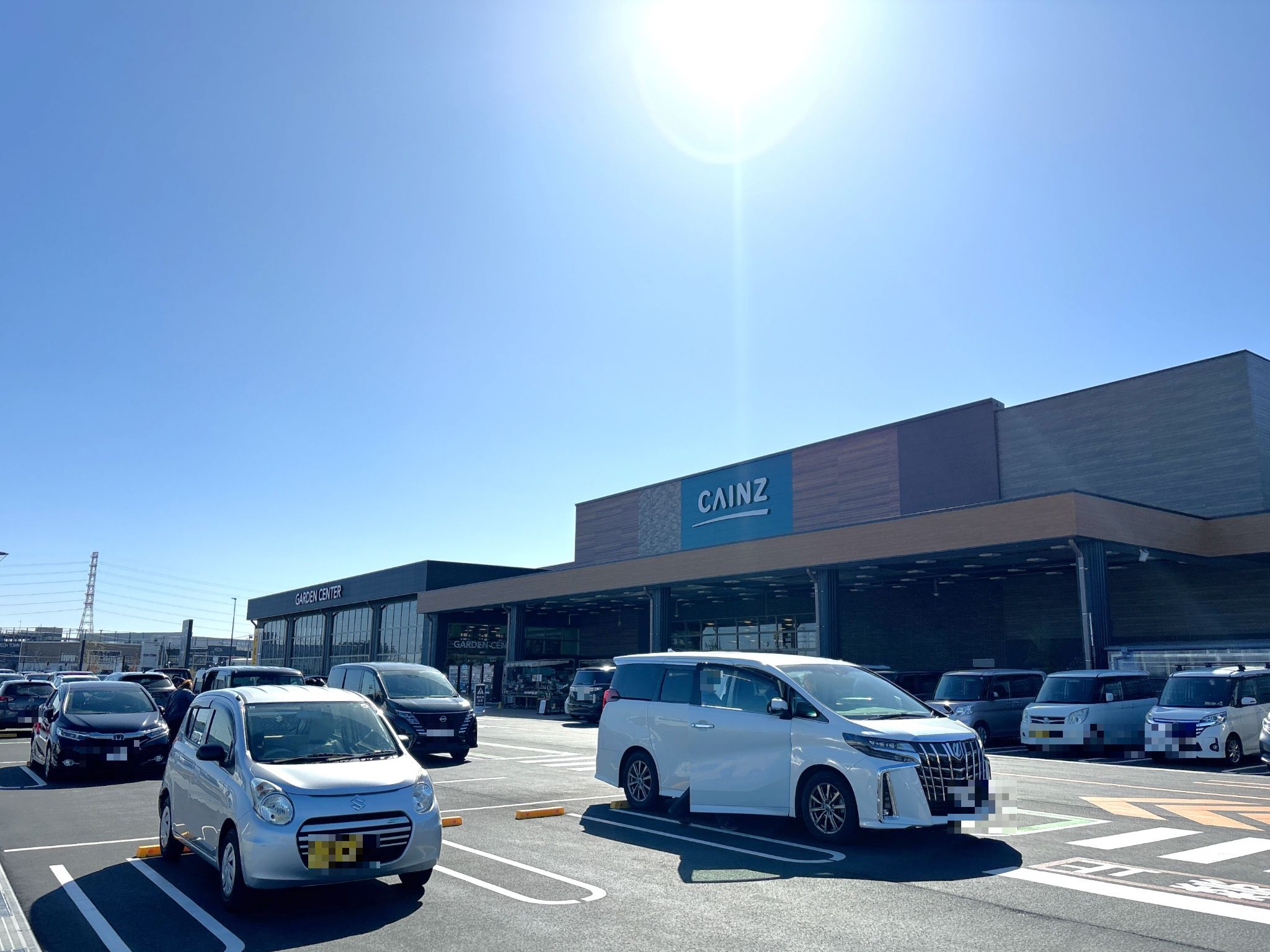 カインズ吉川美南店